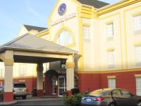  Comfort Suites Newark