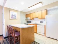  Hawthorn Suites by Wyndham Wichita East