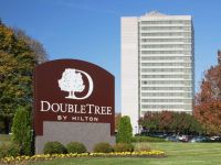 DoubleTree by Hilton Kansas City - Overland Park