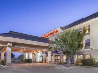  Hampton Inn Wichita-East