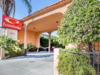 Econo Lodge Near LAX