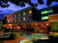  Cresta Oasis Hotel