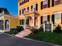  Inn by the Bandstand