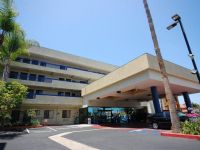  Comfort Inn & Suites LAX Airport