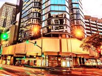  Aston at the Executive Centre Hotel