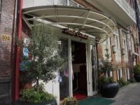  Citadel Hotel