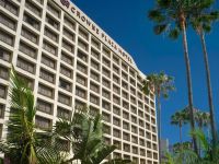  Crowne Plaza Beverly Hills