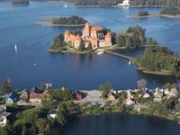  Apvalaus Stalo Klubas