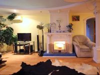  Room-Club na Gubkina 18V