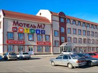  Motel M7