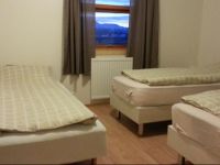  GljГЎsteinn SkГЎlinn Hostel