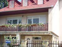  IrГ©nke VendГ©ghГЎz