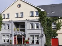  Jacksons Hotel & Leisure Centre