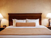  Best Western Plus Couchiching Inn & Suites