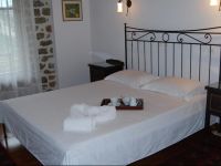  Dryades Guesthouse