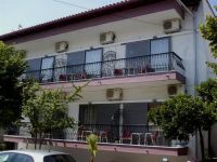  Elizabeth Apartments