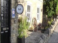  Ling House Bed and Breakfast