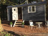  Chez Marguerite Luxury Shepherds Hut