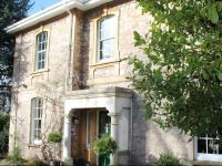  Hollybank Bed and Breakfast