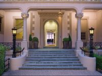  Macdonald Marine Hotel & Spa