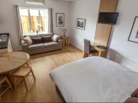  Churchill Court Hotel