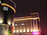  Yijiang Chunshui Hot Spring Business Hotel