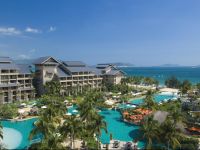  Hilton Resort & Spa Yalong Bay