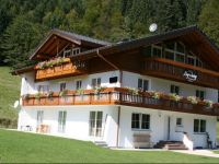 Charivari Alpenlodge