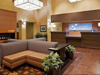  Holiday Inn Express Hotel & Suites Belmont