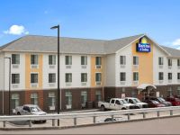  Days Inn & Suites Belmont