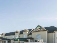  Days Inn & Suites Hutchinson