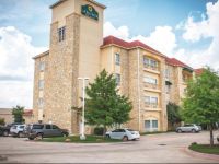  La Quinta Inn & Suites Mansfield, TX