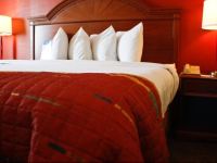  Baymont Inn and Suites Peoria