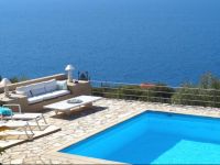  Skaloma Villas Art 2