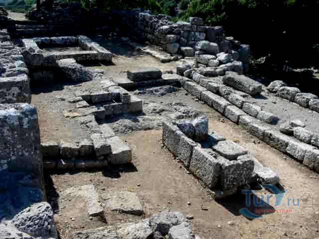 Древний город Лато