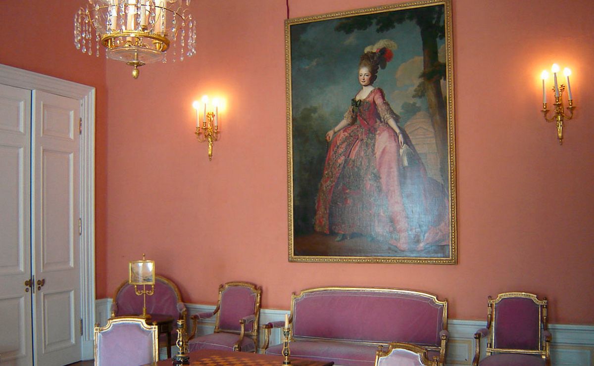 Малиновый кабинет Павловского дворца