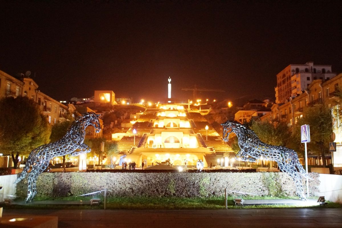 еревану лет. еревану лет. еревану лет. площадь республики ереван зимой. глендел хилз ереван.