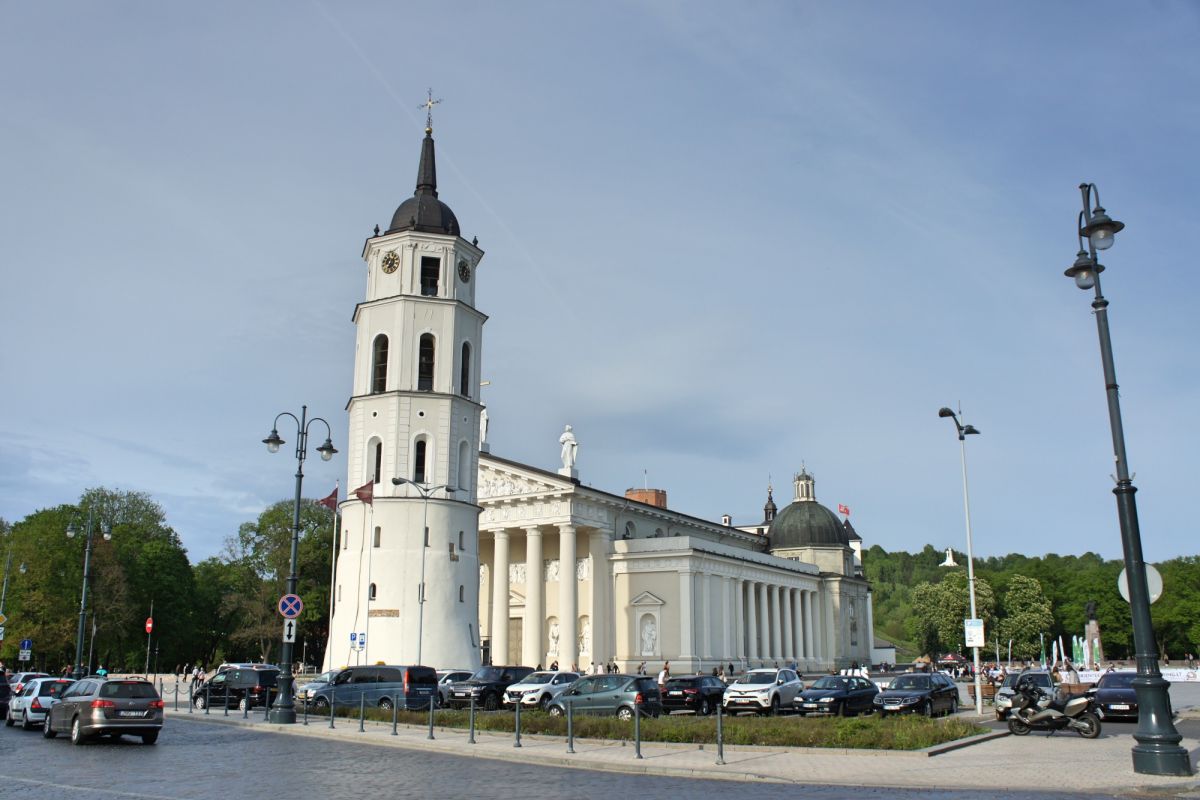 Кафедральная площадь