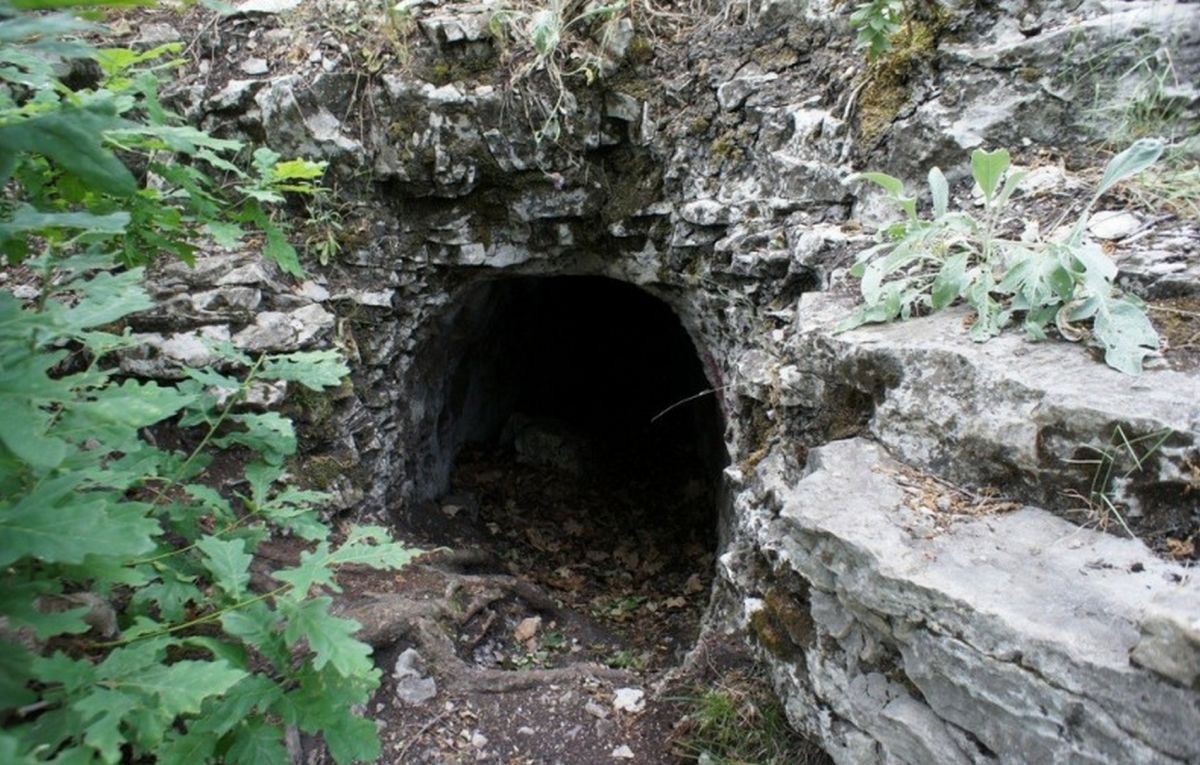 Пещера Отважных