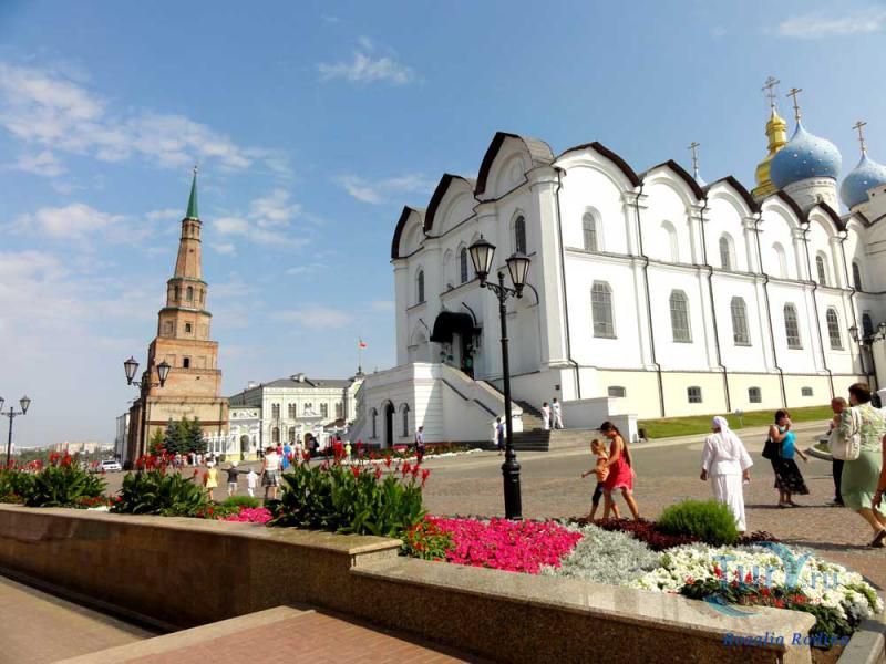 Падающая Башня Сююмбике 