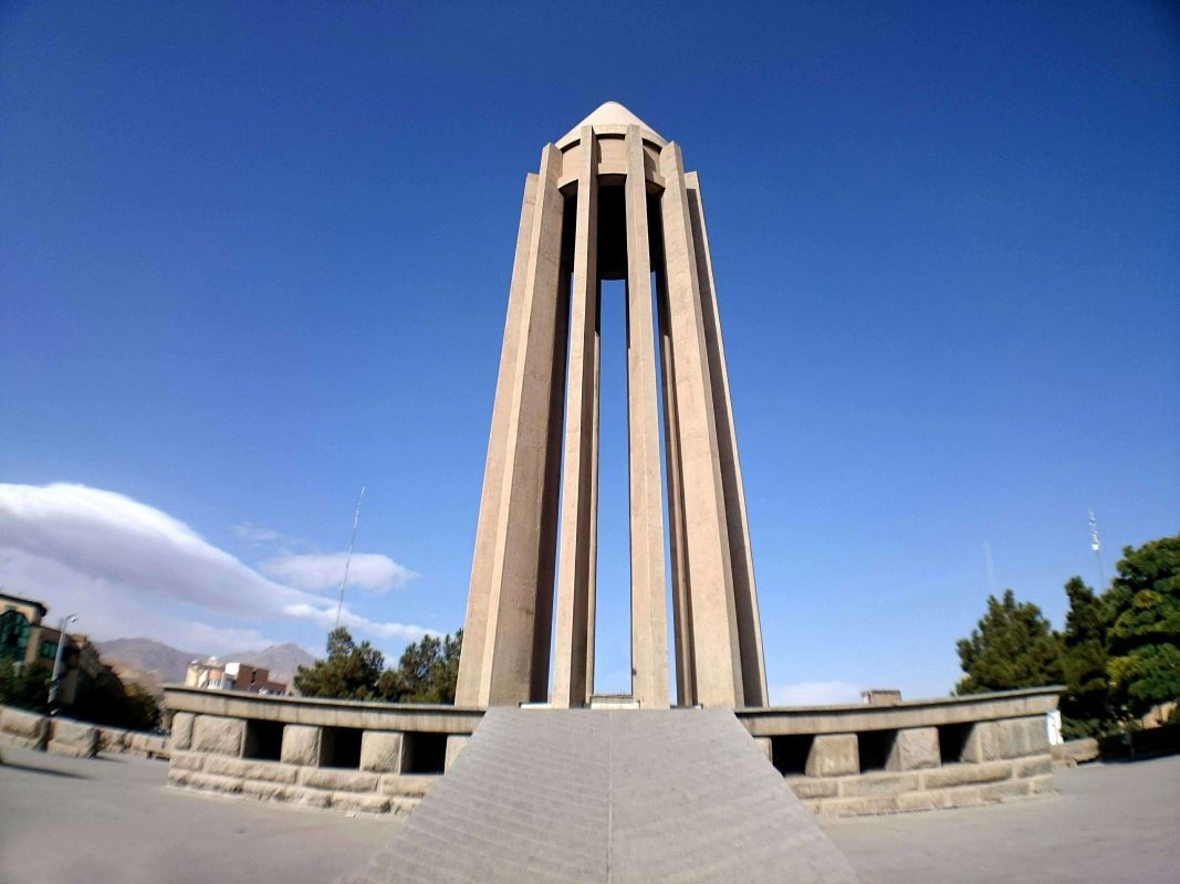 Мавзолей Авиценны (Ибн Сины)