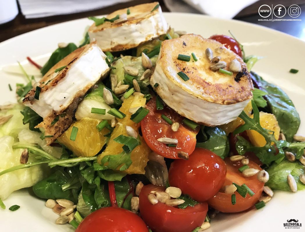 Минипивовар Beznoska и ресторан Školička