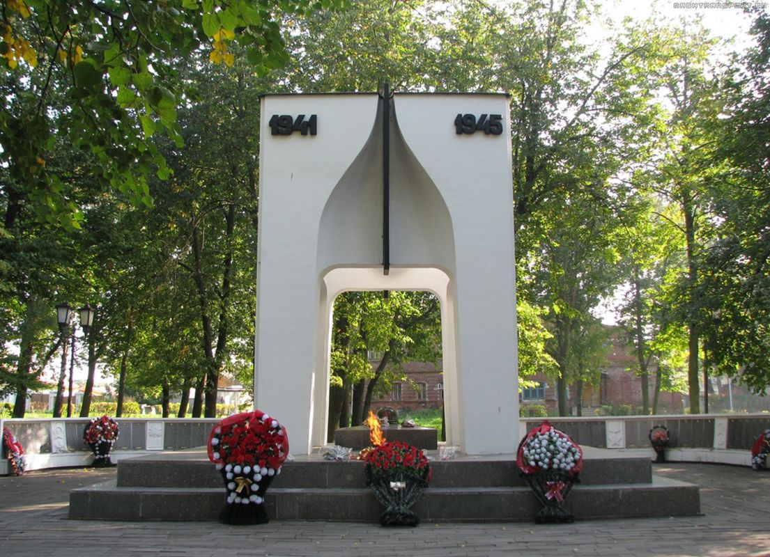 Памятник суздальцам, погибшим в Великой Отечественной войне 