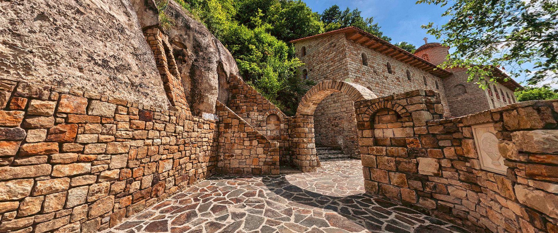 Лядовский Усекновенский Скальный Мужской Монастырь