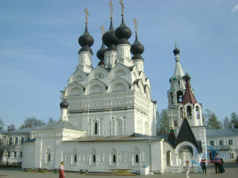 Свято-Троицкий Женский Монастырь 