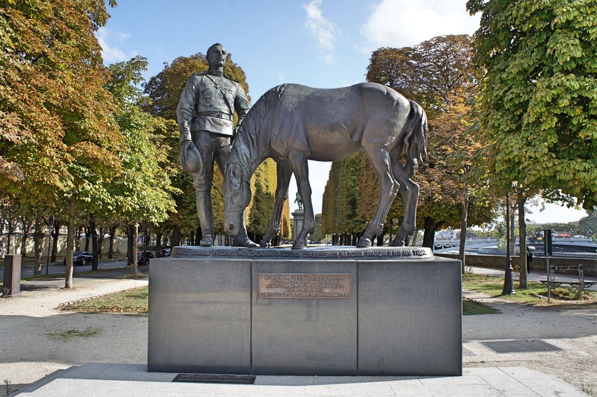 Памятник воинам Русского экспедиционного корпуса в Париже