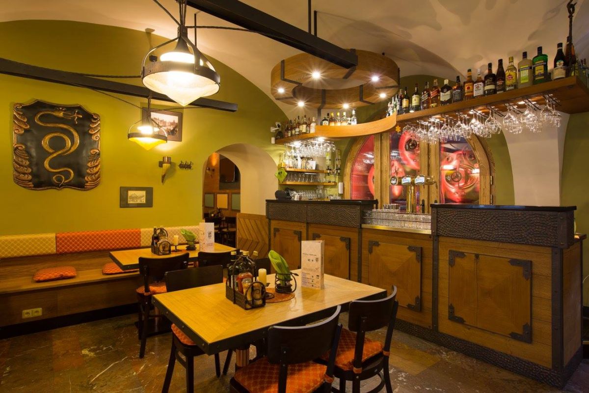 Ресторан  У золотого змея (U Zlatého hada)