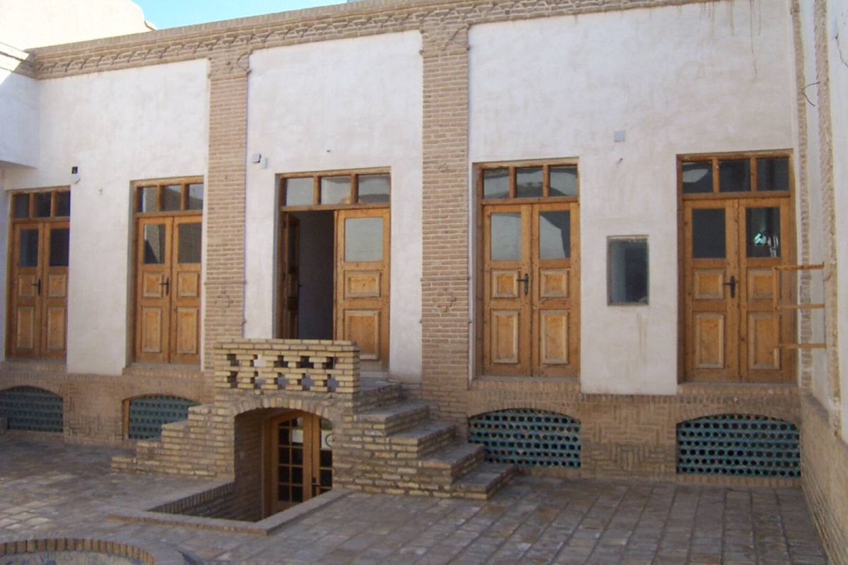 Тадайон Хаус