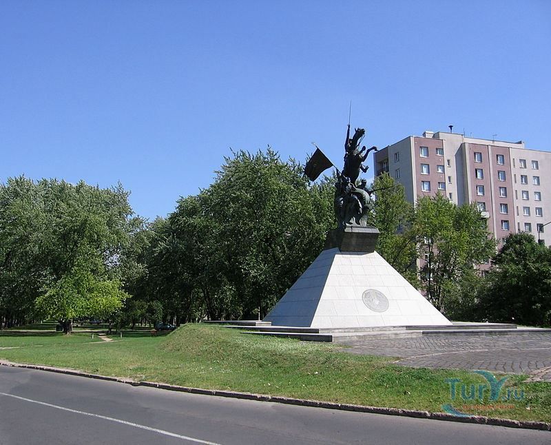 Памятник вооружённому выступлению американской Полонии