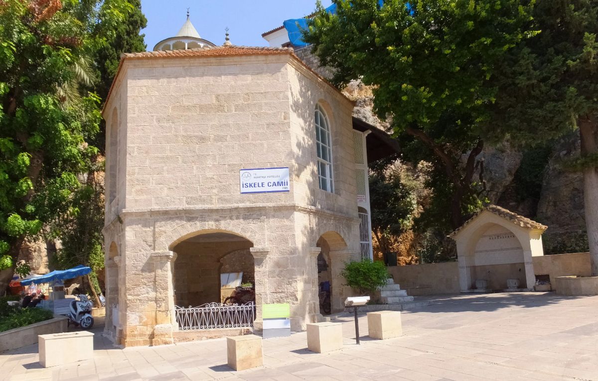 Мечеть Искеле в Анталье